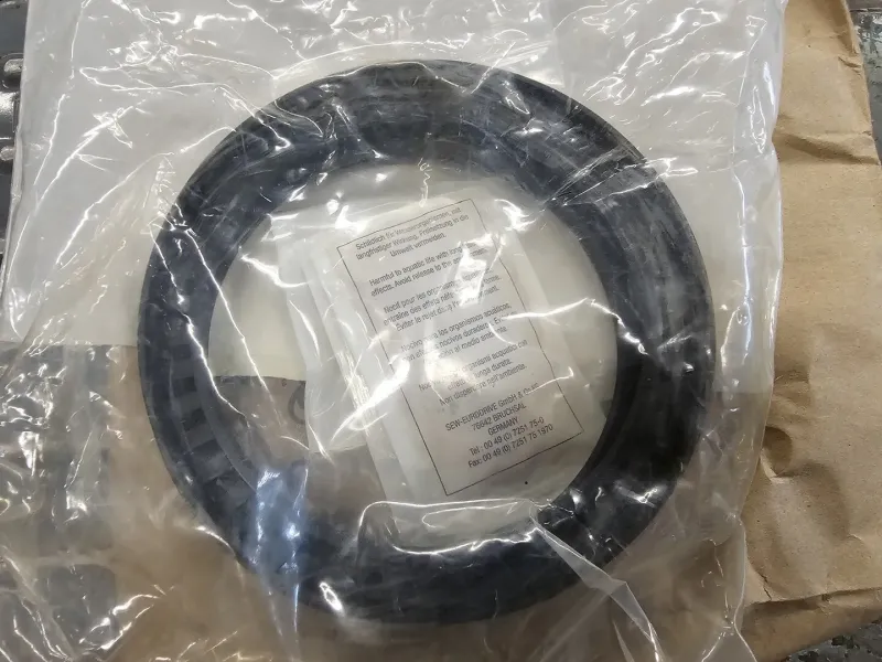 Rollwagen- Oil Seal 0011555X, A118x150x12NBR