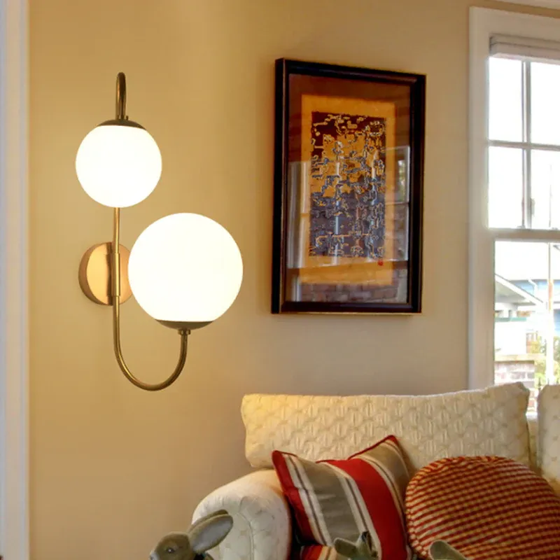 12V Kugel-Wandleuchte, modernes Opalglas, 2 Lichter, goldfarbene Wandleuchte