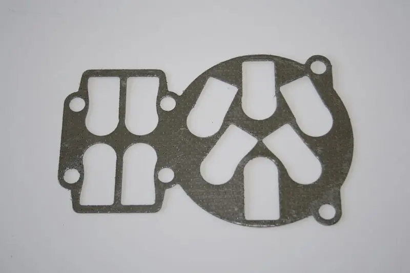 ELMAG Zylinderkopfdichtung - MITTE für MEISTER 700 (B 5900-2-2 mit 2-teiliger Ventilplatte) 9100836