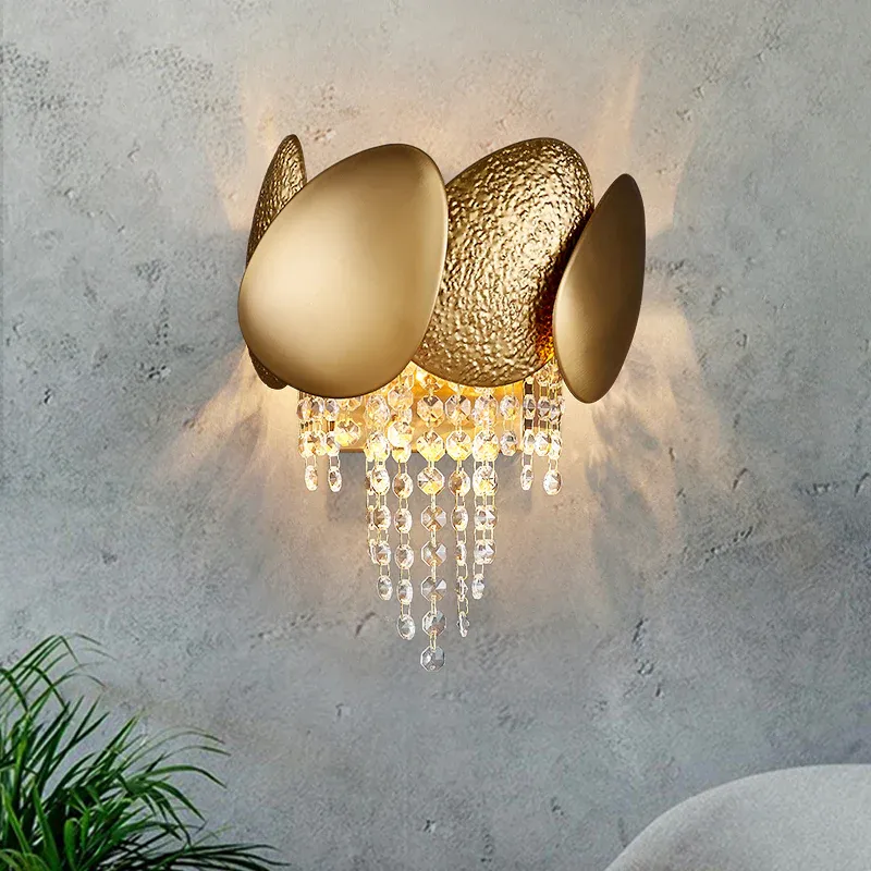 Eiförmige Wandleuchte im modernen Stil aus Metall mit 2 Lichtern, goldene Wandleuchte mit klarem Kristallbesatz