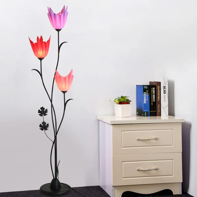 Schwarze blumenartige Stehlampe Simplicity 3 Glühbirnen Metall-Stehleuchte für Schlafzimmer