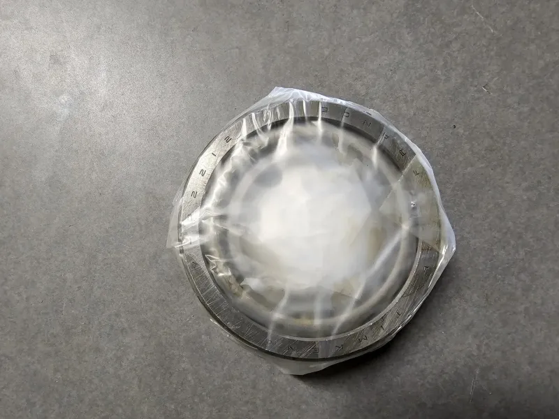 Gelenk- Tapered Roller Bearing 60mm ID x 110mm OD x 28mm W, 32212