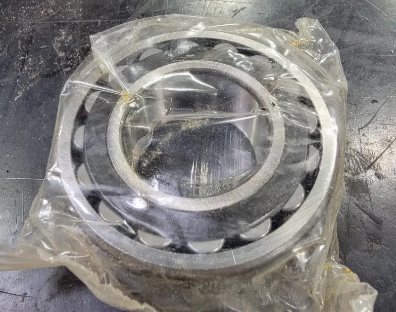 Ratsche- Tapered Roller Bearing No. 22207 EKJW33