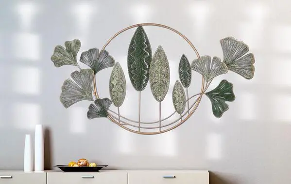 Wandrelief, "Ginkgokranz", Ginkgomotiv, Metall, grün, L. 5 cm, B. 120 cm, H. 60 cm