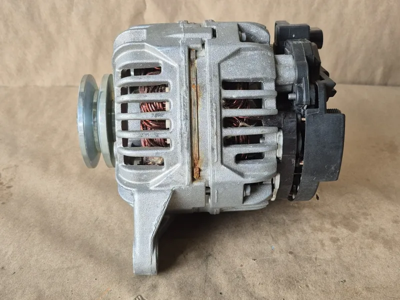 Hochleistungs- Alternator 0 124 325 052, 14V, 50-90A