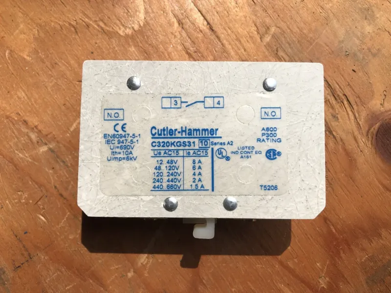 Kraftstoffpumpen- 10 Amp, 1 NO, 250 VDC Coil Auxiliary Contact No. C320KGS31