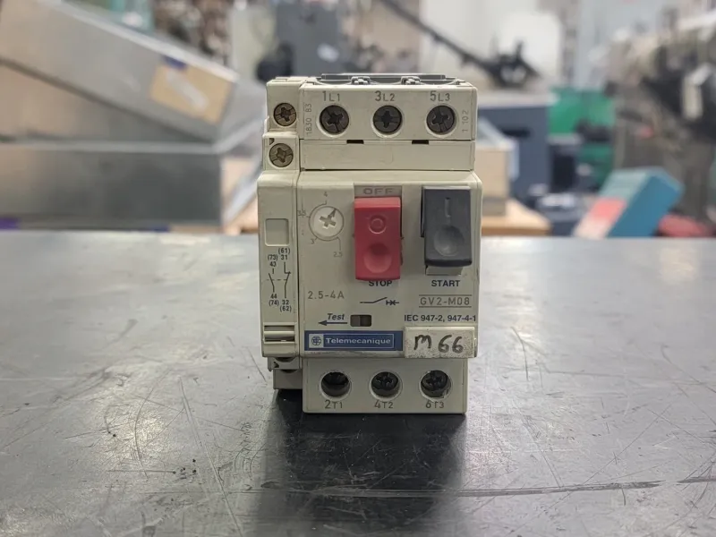 2.5-4 Amp Hand- Motor Starter w/ Auxiliary Contact