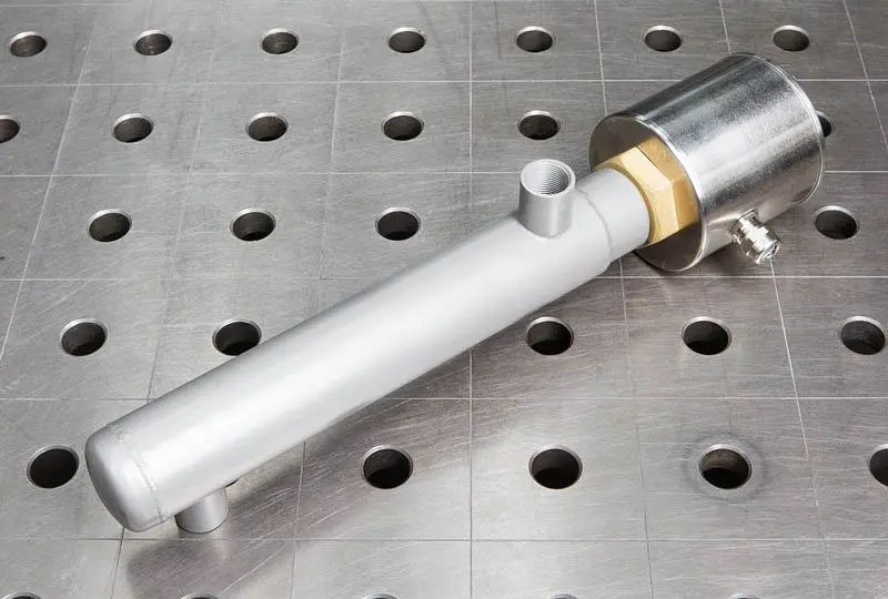 Siekerkotte Durchlauglücklichr für Elektro Einschraubheizkörper 90 kW Einbautiefe 710mm G1 1/2" MS (mit und oh...