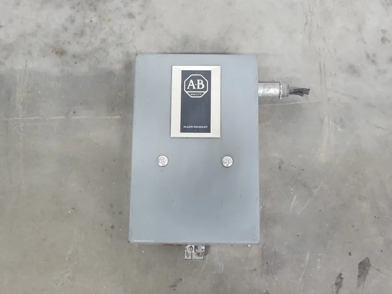 Enclosed Full-Voltage Starter inkl. Ventile und Wuchtsgewichte