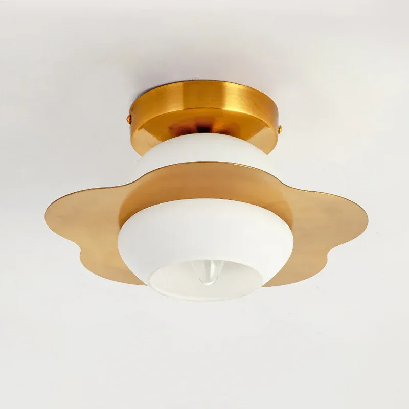 12V Moderne 1-Kopf-Flur-Unterputzleuchte mit goldenem Finish und kugelförmigem weißen Glasschirm