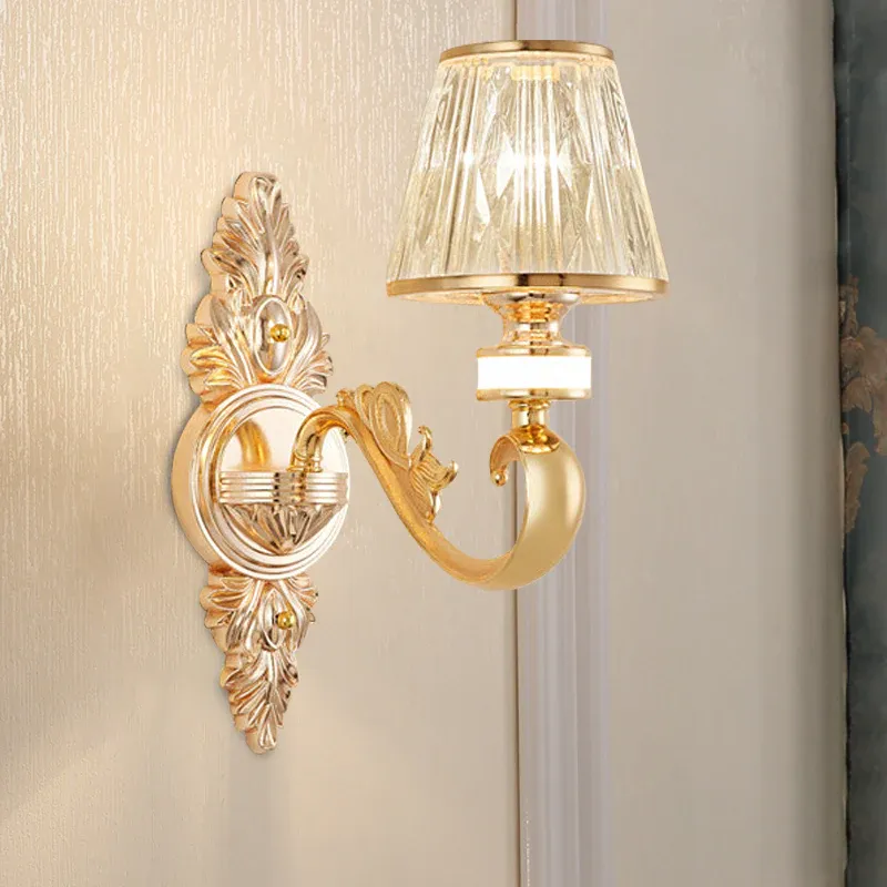 Rettungsgurt-Set 1/2-Kopf-Wandleuchte, moderne Nachttisch-Wandleuchte mit kegelförmigem Kristallschirm Golden