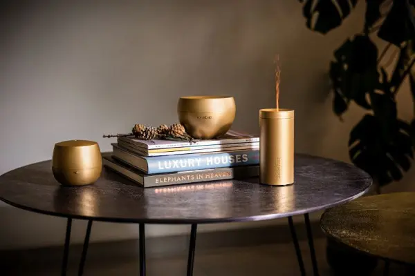 Stadler Form Jasmine / Aroma-Diffuser Gold-Edition bis 50m² Grundfläsche Funktionalitäten: / Aus + Timer J-011