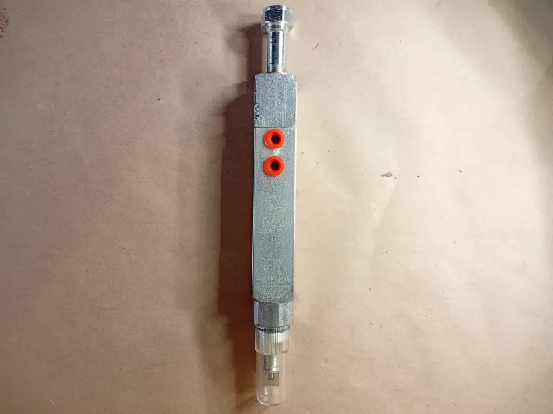 Injector R4270903 mit Dichtringen