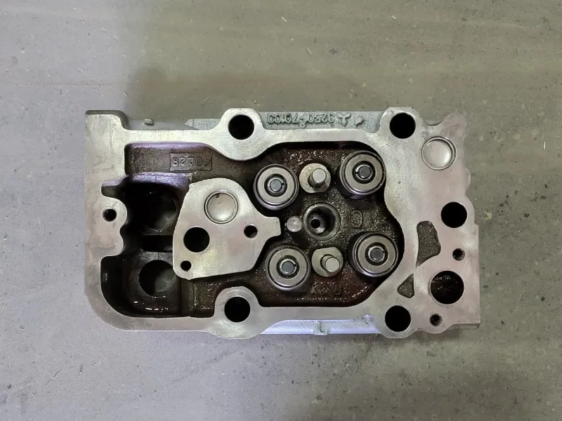 Complete Cylinder Head Mitsubishi 3250-7000