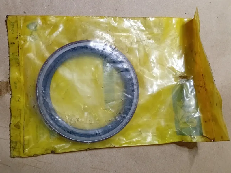 Seal 8T-4977 - Direktpassend für LKW