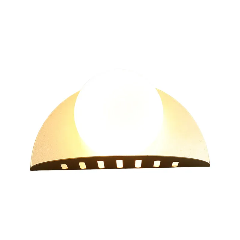 Innenraum- Sphere Wandleuchte aus Opalglas, moderne Wandleuchte mit 1 Glühbirne, goldfarben