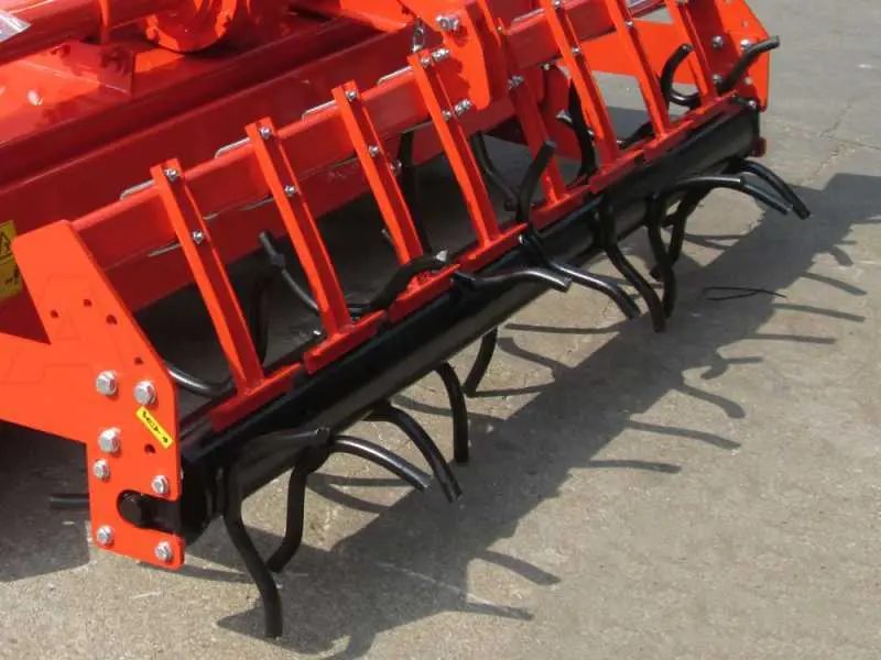 Kreiselegge RF130 - Arbeitsbreite 130 cm - 12 Zinken - leichte Reihe - Noppenwalze