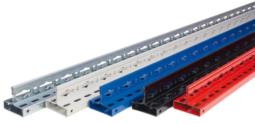 Schulte MULTIplus T-Profil 2500 mm RAL 7035 lichtgrau Front gelocht 35225