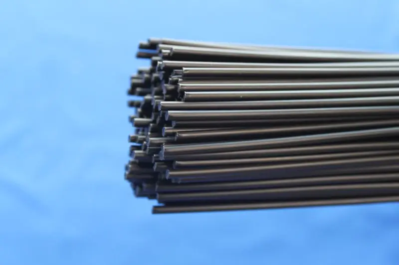 Herz HD-PE Schweißstäbe schwarz 4mm rund 1-Meter lang VE: 1 kg 5200428M