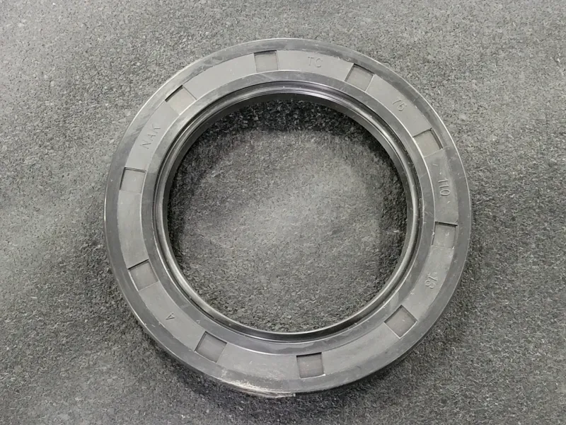 Metric Oil Seal No. 7411030TC, 74X110X30 mm mit Additivpaket