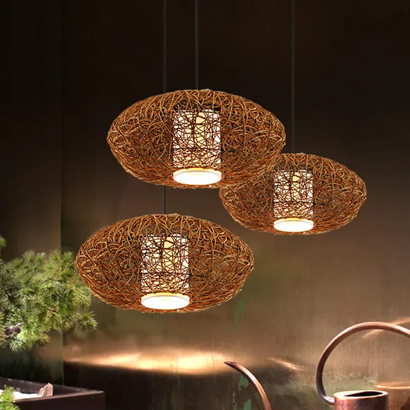 Hängeleuchte aus gewebtem Retro-Rattan mit 1 Glühbirne und braunem Hängeleuchten-Set für die Teestube