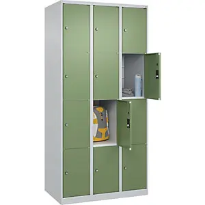 4er-Schließfachschrank Zeitlos PLUS, 3 Abteile, lichtgrau / resedagrün, B 900 mm, 12 Fächer, mit Bodengleitern.