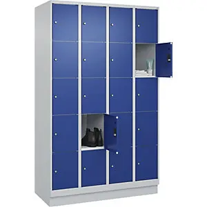 5er-Schließfachschrank Edel PLUS, 4 Abteile, lichtgrau / enzianblau, B 1200 mm, 20 Fächer, mit Bodensockel.