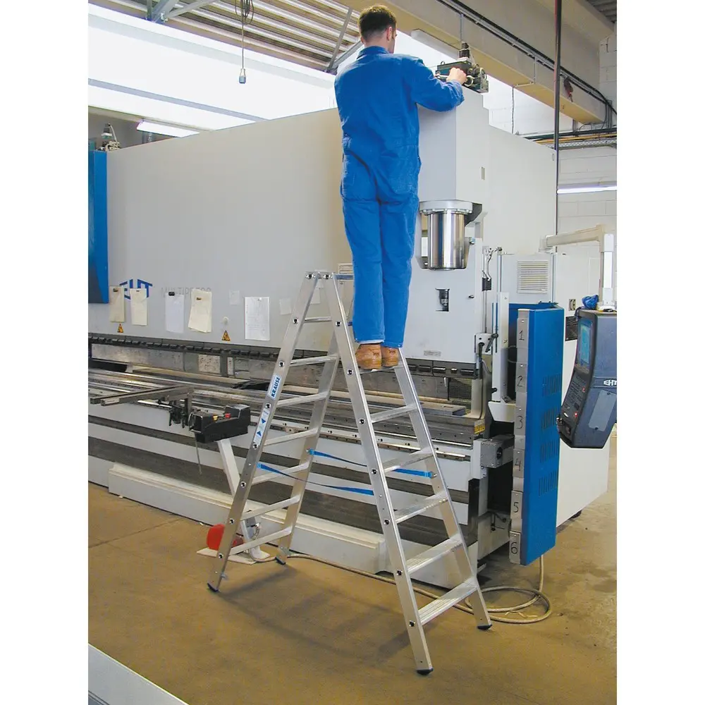 KRAUSE® STABILO Stufen-Leiter, 2-seitig begehbar, hochfest gebördelt aus Aluminium für Terassenmöbel | Allwetter-Schutz