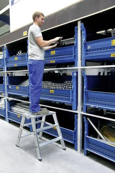 MUNK Günzburger Steigtechnik 50095 Aluminium Doppel-Klapptritt klappbar Arbeitshöhe (max.): 2.69 m Silber 6.1 kg