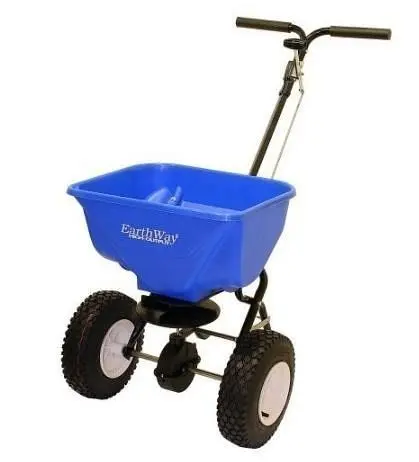 Earthway Breiter Salzstreuwagen mit T-grip 2130